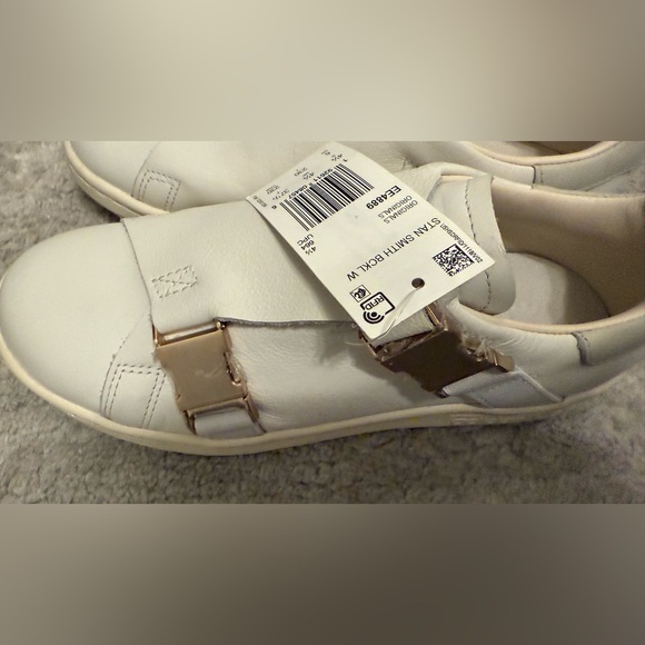 Brand new  Adidas shoes for women size 6 leather new - Picture 9 of 9